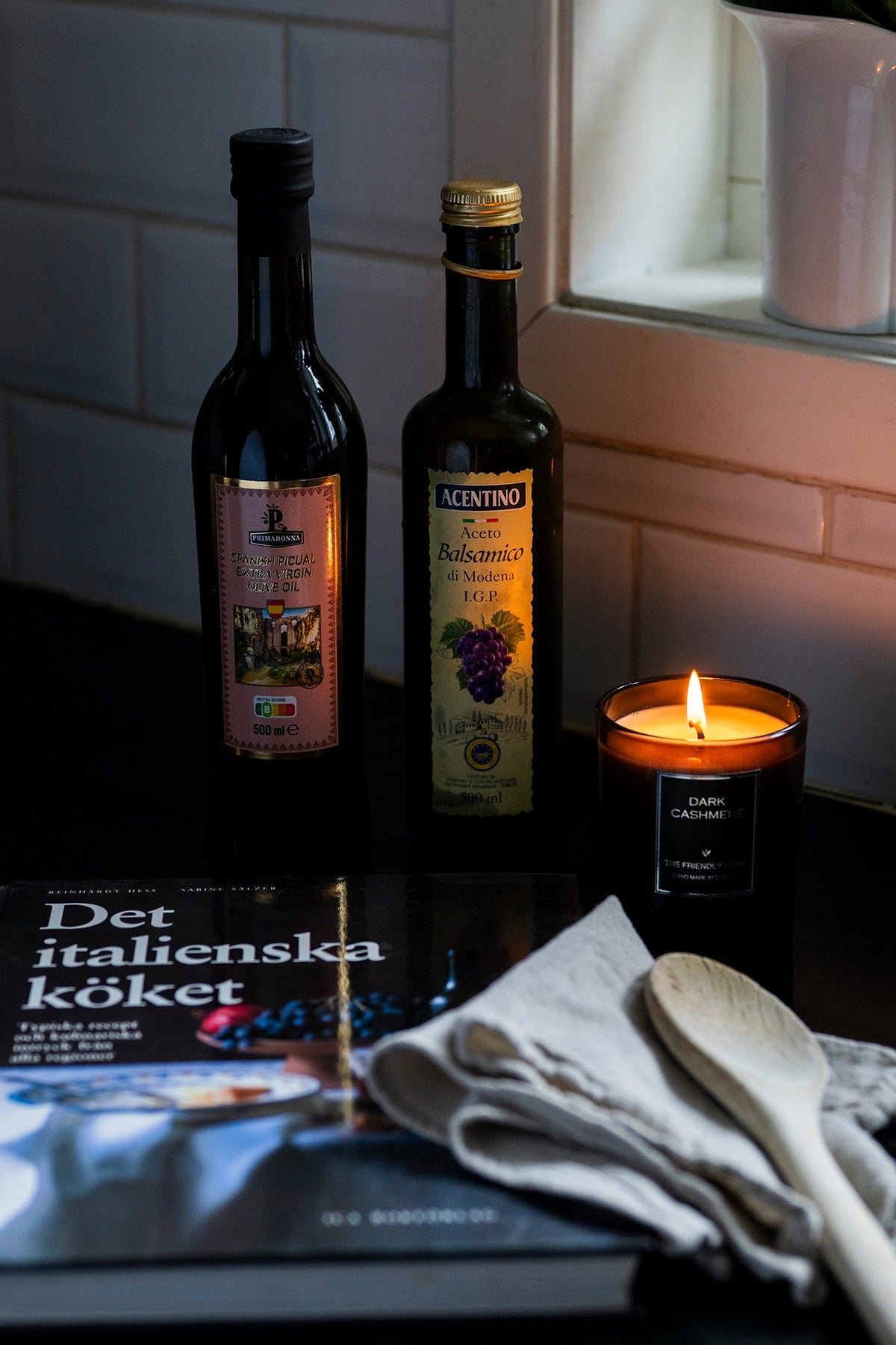 Doftljus – Dark Cashmere 220 g